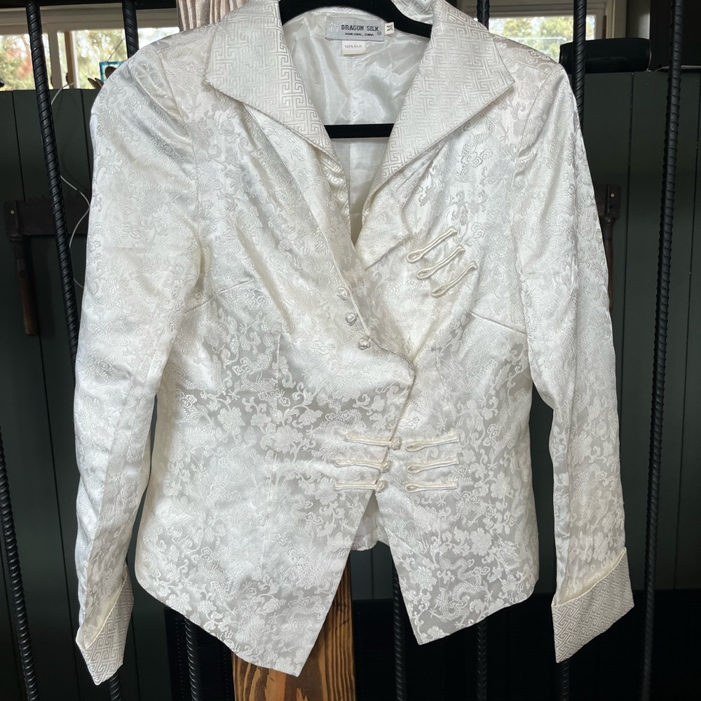 Dragon Silk 100% Silk Stunning White Brocade Women's Jacket